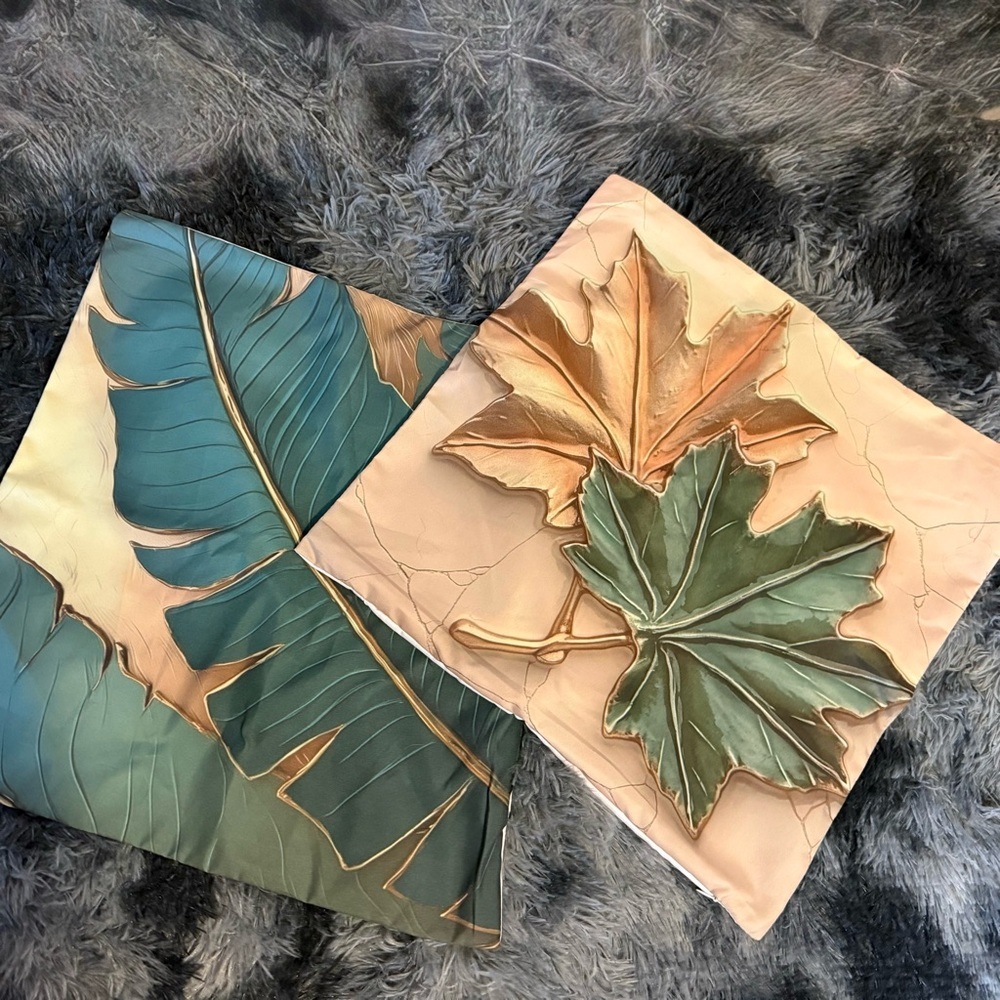 NWOT Set‎ of 4 zippered throw pillow covers.  decorative Leaf Print